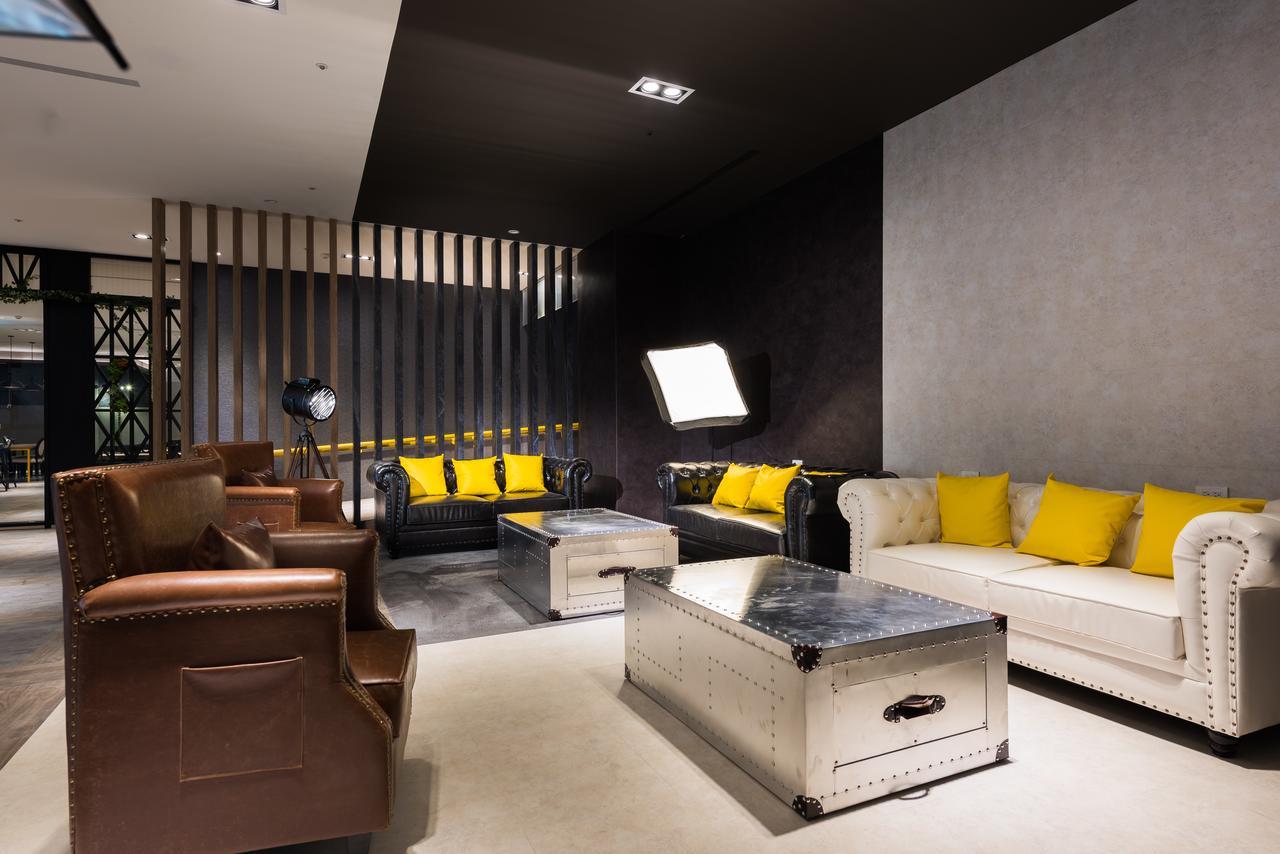 Hotel Half Taichung Exterior foto